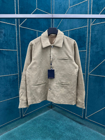 250825 New high-quality embroidered pearlescent button coat