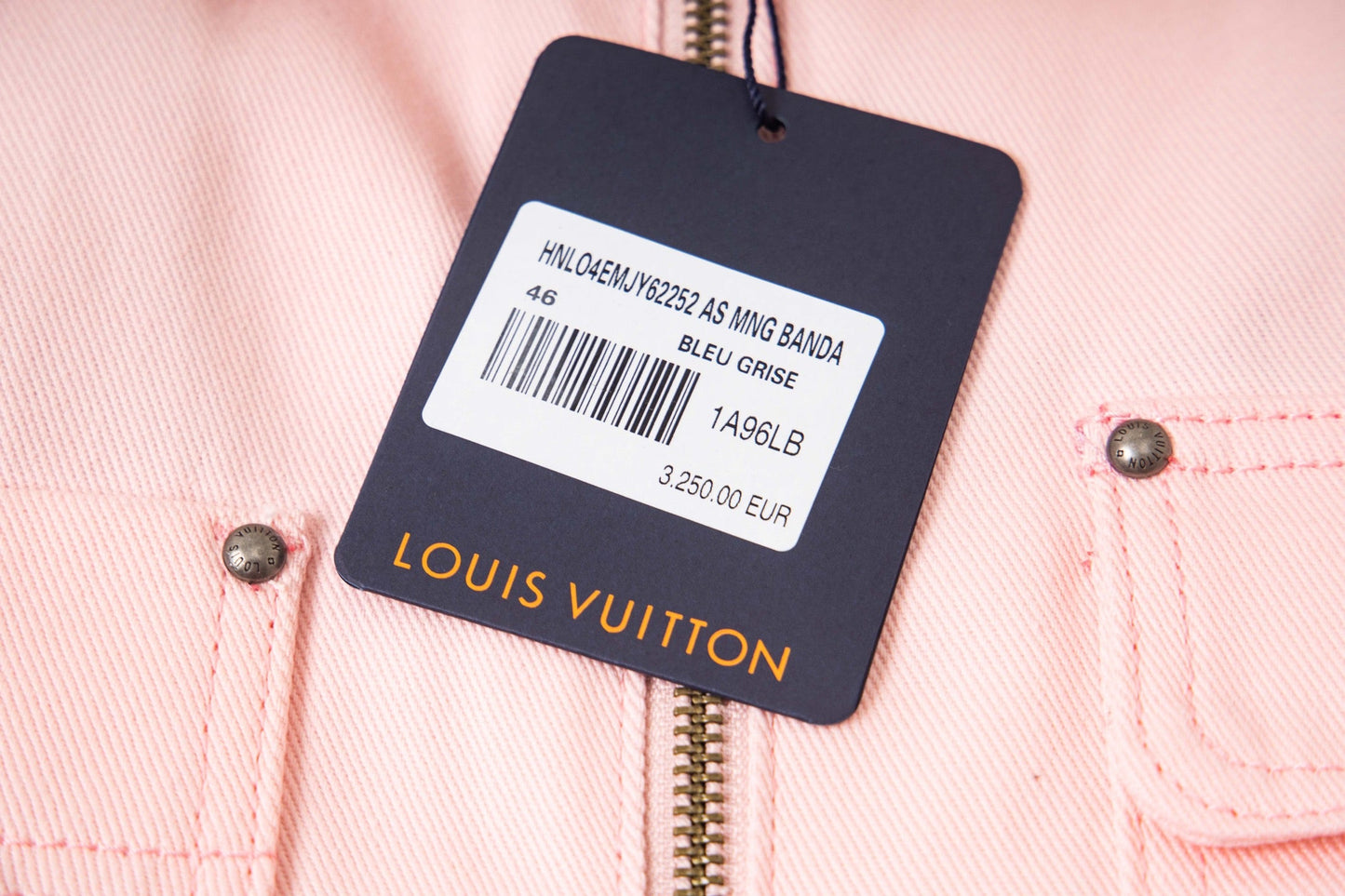 250902 A new high-quality pink jacket with a patchwork collar