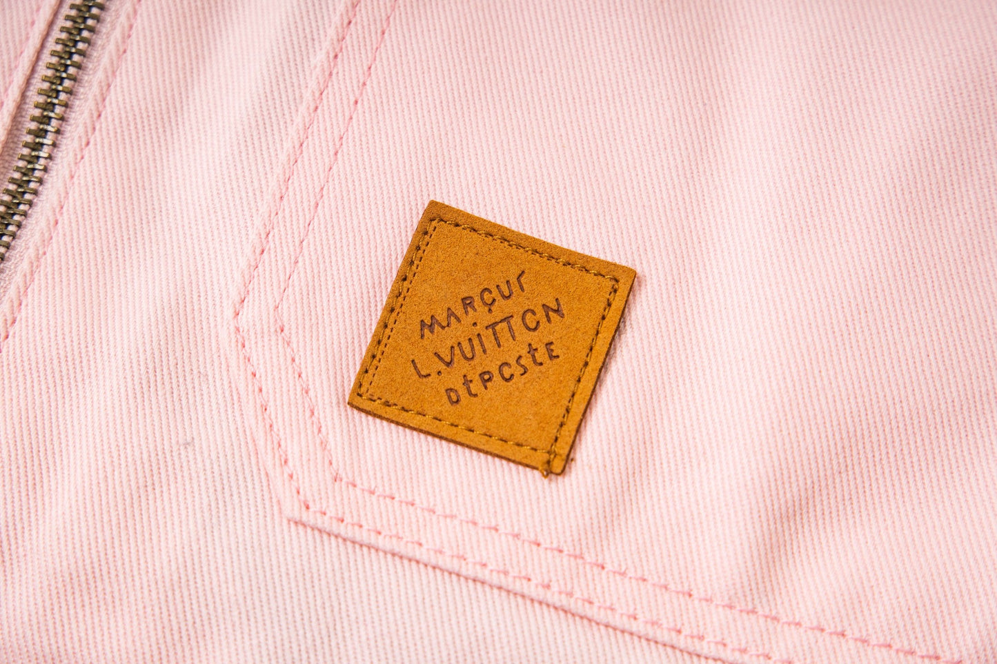 250902 A new high-quality pink jacket with a patchwork collar