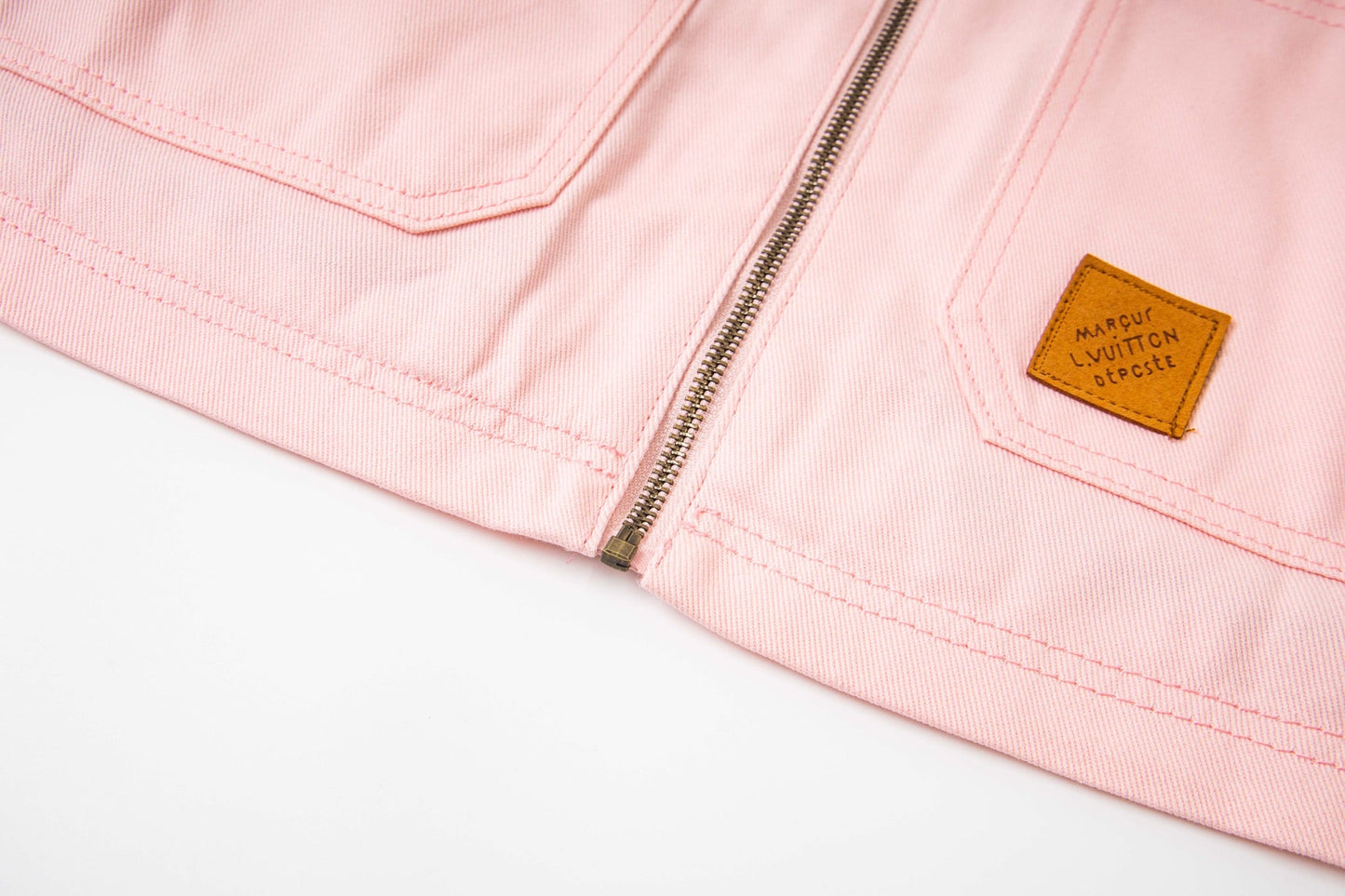250902 A new high-quality pink jacket with a patchwork collar