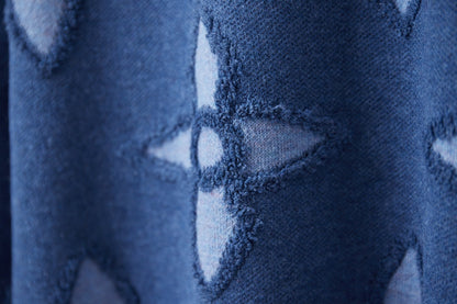 250902 New high-quality blue four-leaf clover letter sweater