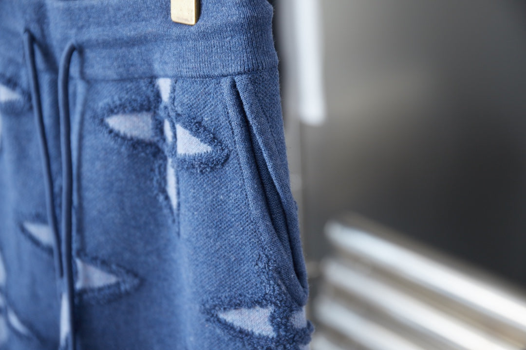 250902 New high-quality blue four-leaf clover letter sweater shorts