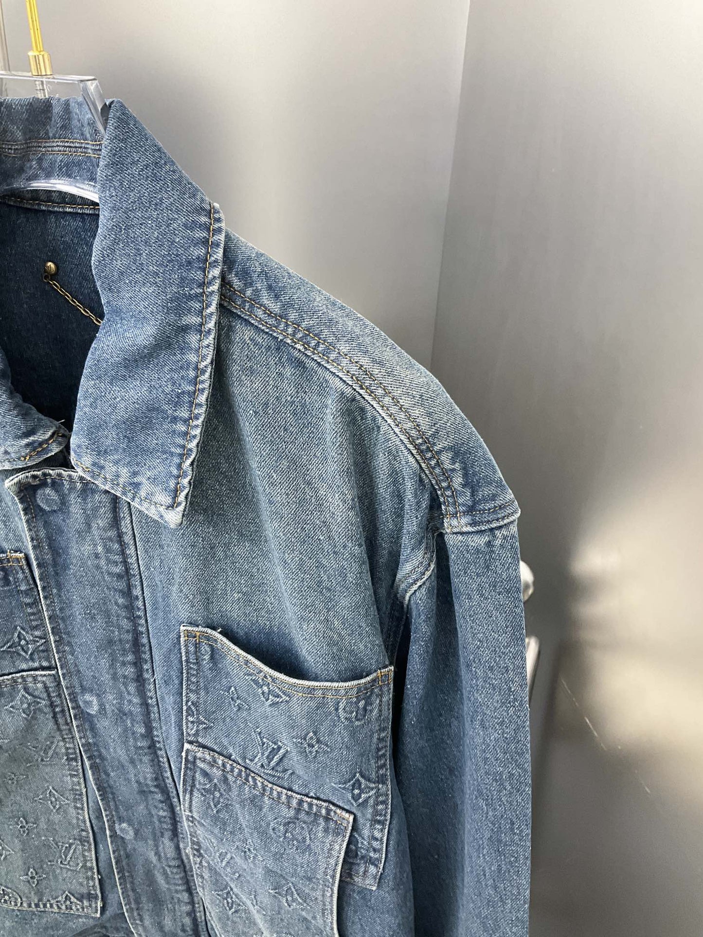 250902 New high-quality heavy-duty embossed denim workwear jacket