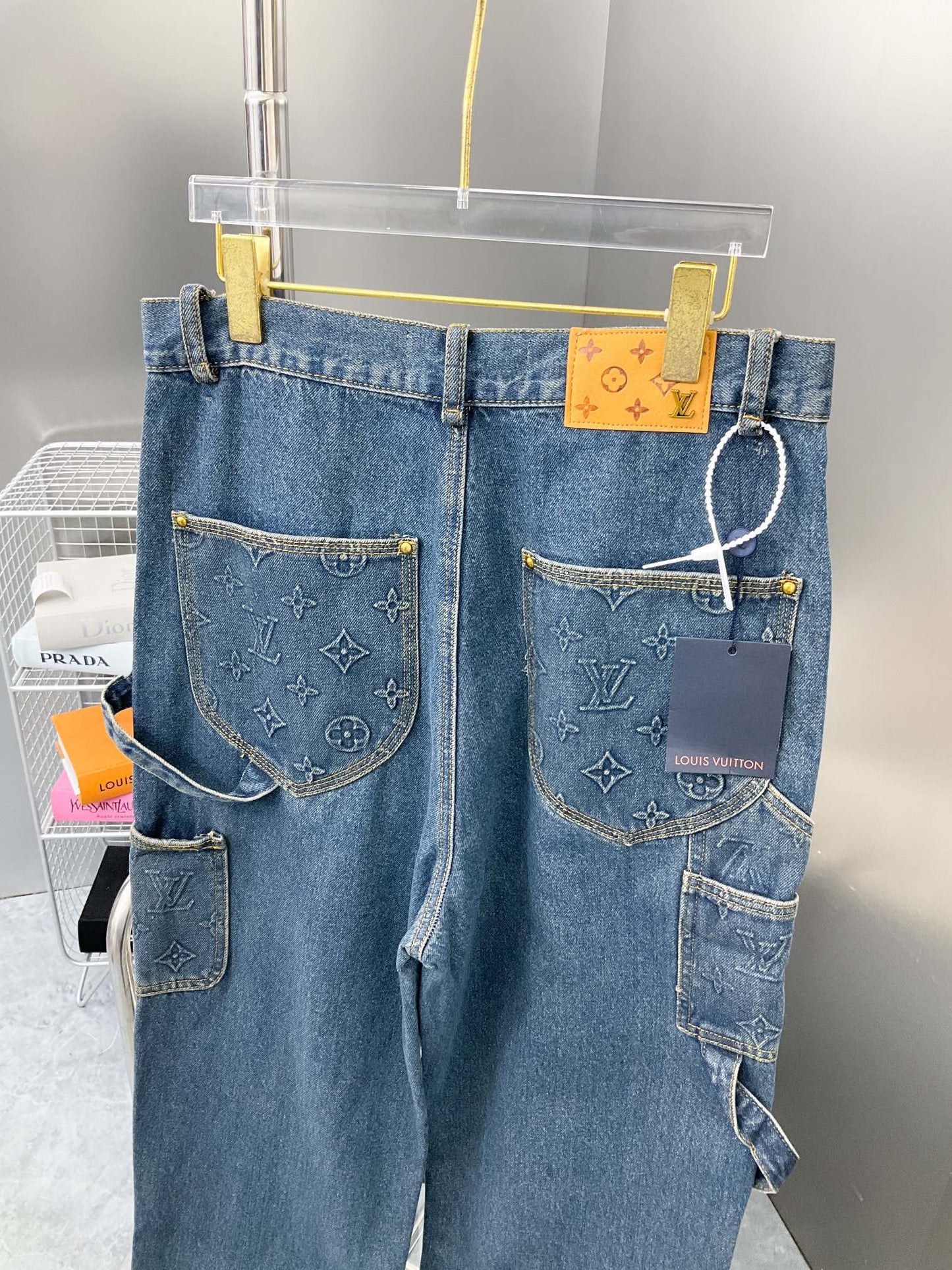 250902 New high-quality heavy-duty embossed denim cargo pants