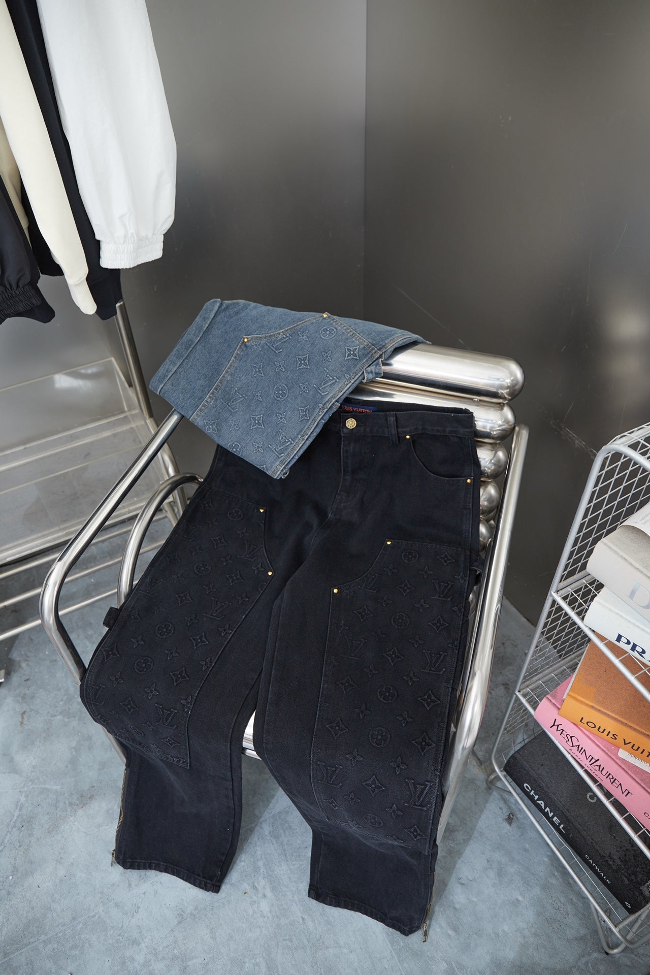 250902 New high-quality heavy-duty embossed denim cargo pants