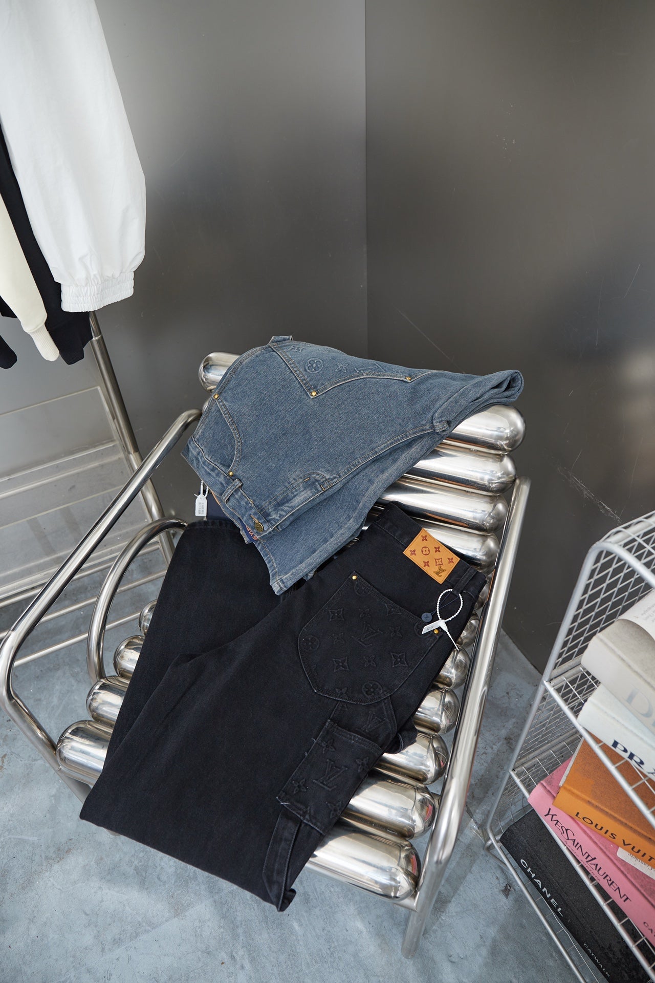 250902 New high-quality heavy-duty embossed denim cargo pants