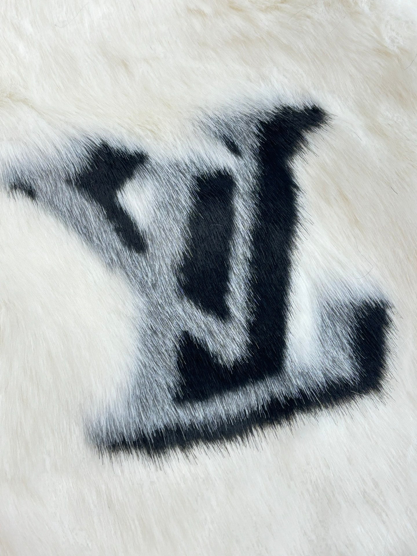 250902 A new high-quality and eco-friendly mink fur jacket