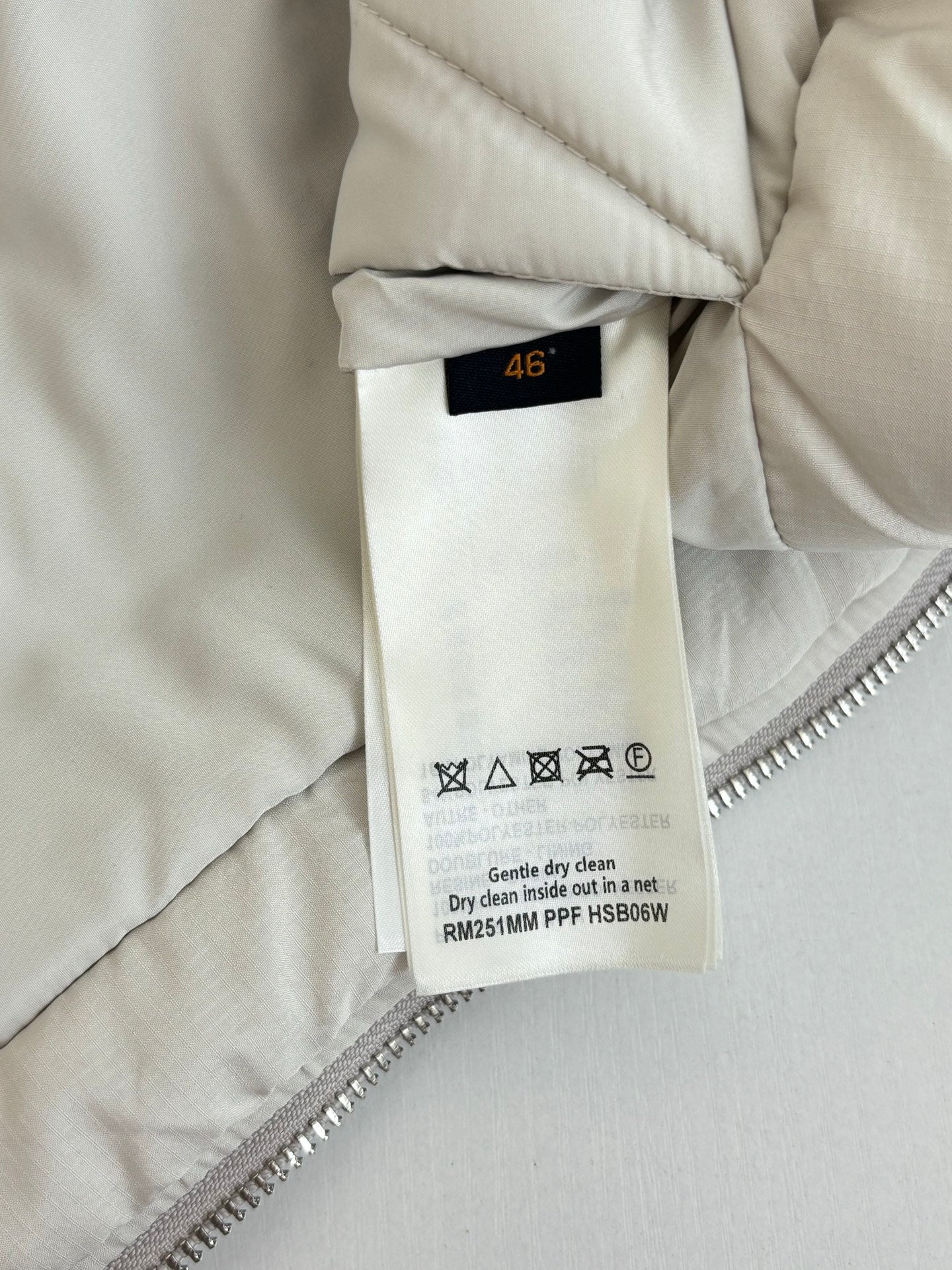 250902 New high-quality letter-embroidered solid-color quilted cotton jacket