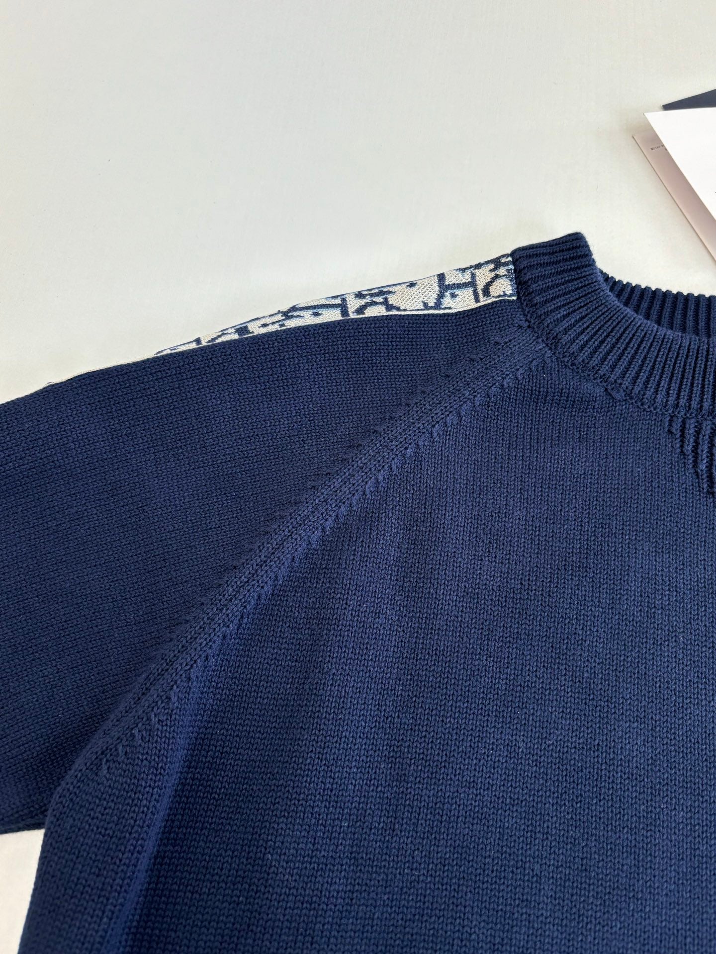 250902 New high-quality jacquard sleeve decorated knitted round-neck sweater