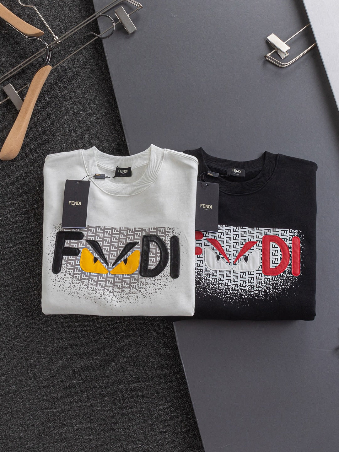 250908 New high-quality three-dimensional red letter eye sweatshirt