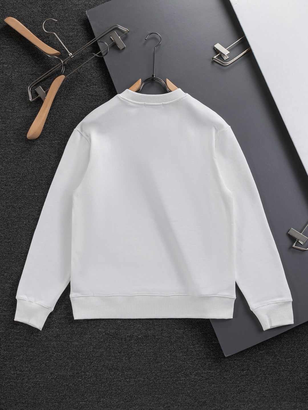 250908 New high-quality three-dimensional red letter eye sweatshirt
