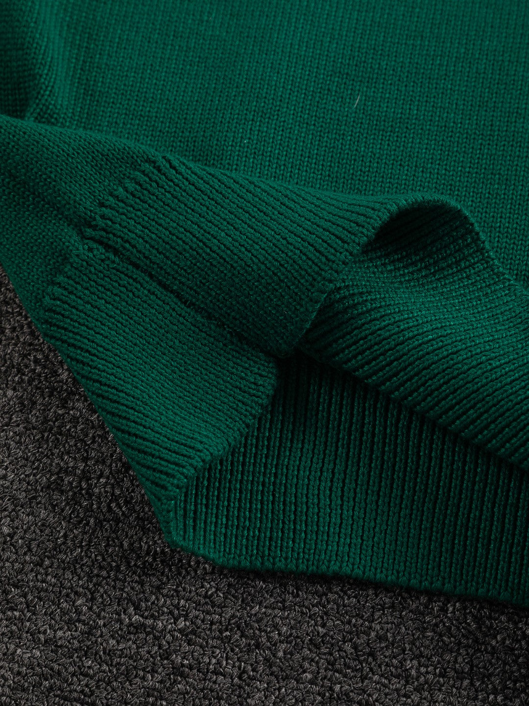 250908 A new high-quality, simple and distinctive sweater