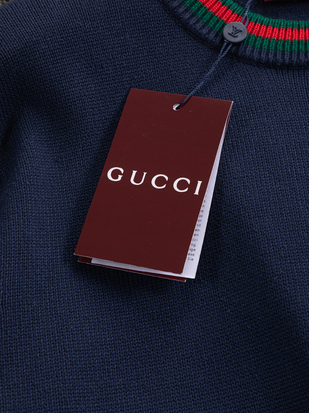 250908 A new high-quality, simple and distinctive sweater