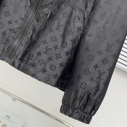 250908 A new high-quality full-body embossed best-selling trench coat
