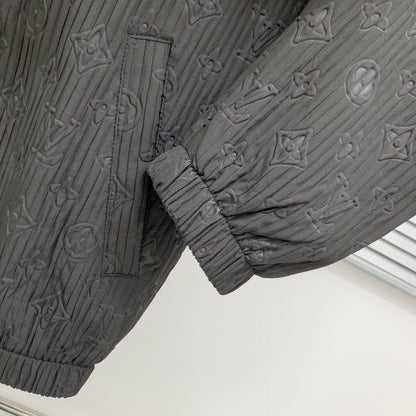 250908 A new high-quality full-body embossed best-selling trench coat