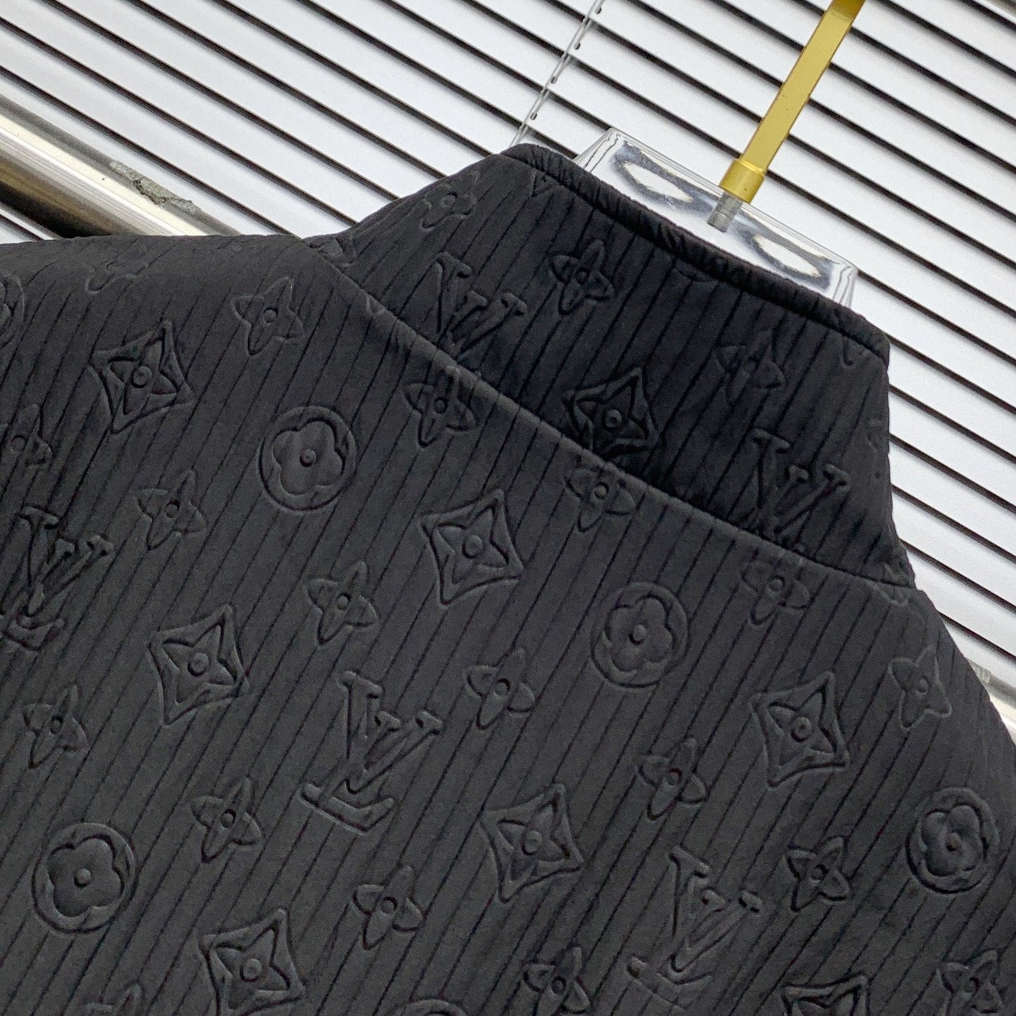 250908 A new high-quality full-body embossed best-selling trench coat