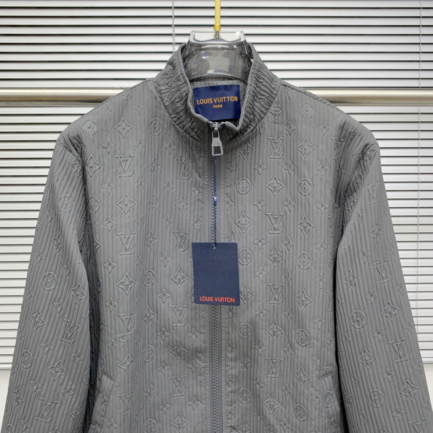 250908 A new high-quality full-body embossed best-selling trench coat