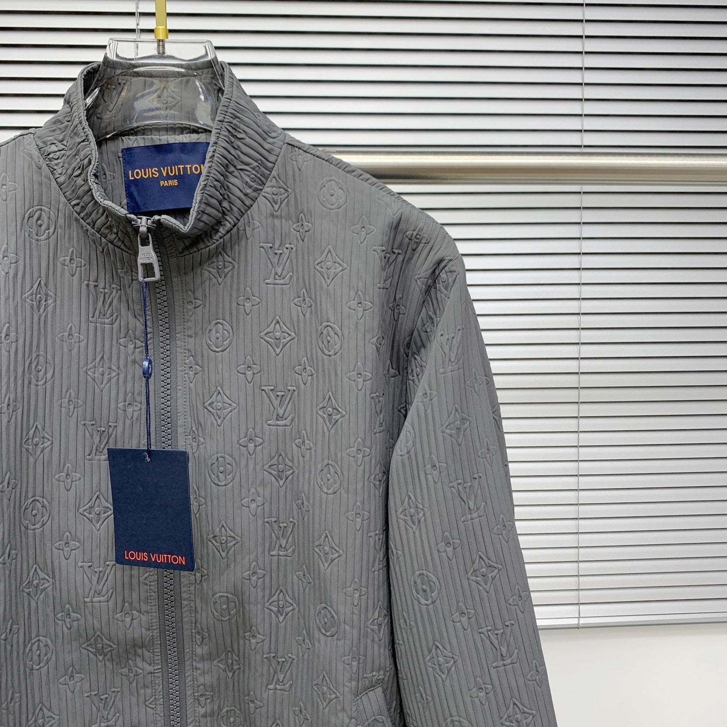 250908 A new high-quality full-body embossed best-selling trench coat