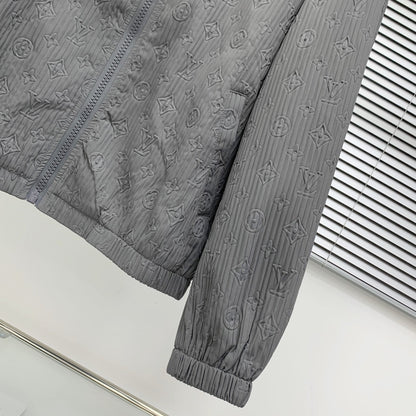 250908 A new high-quality full-body embossed best-selling trench coat