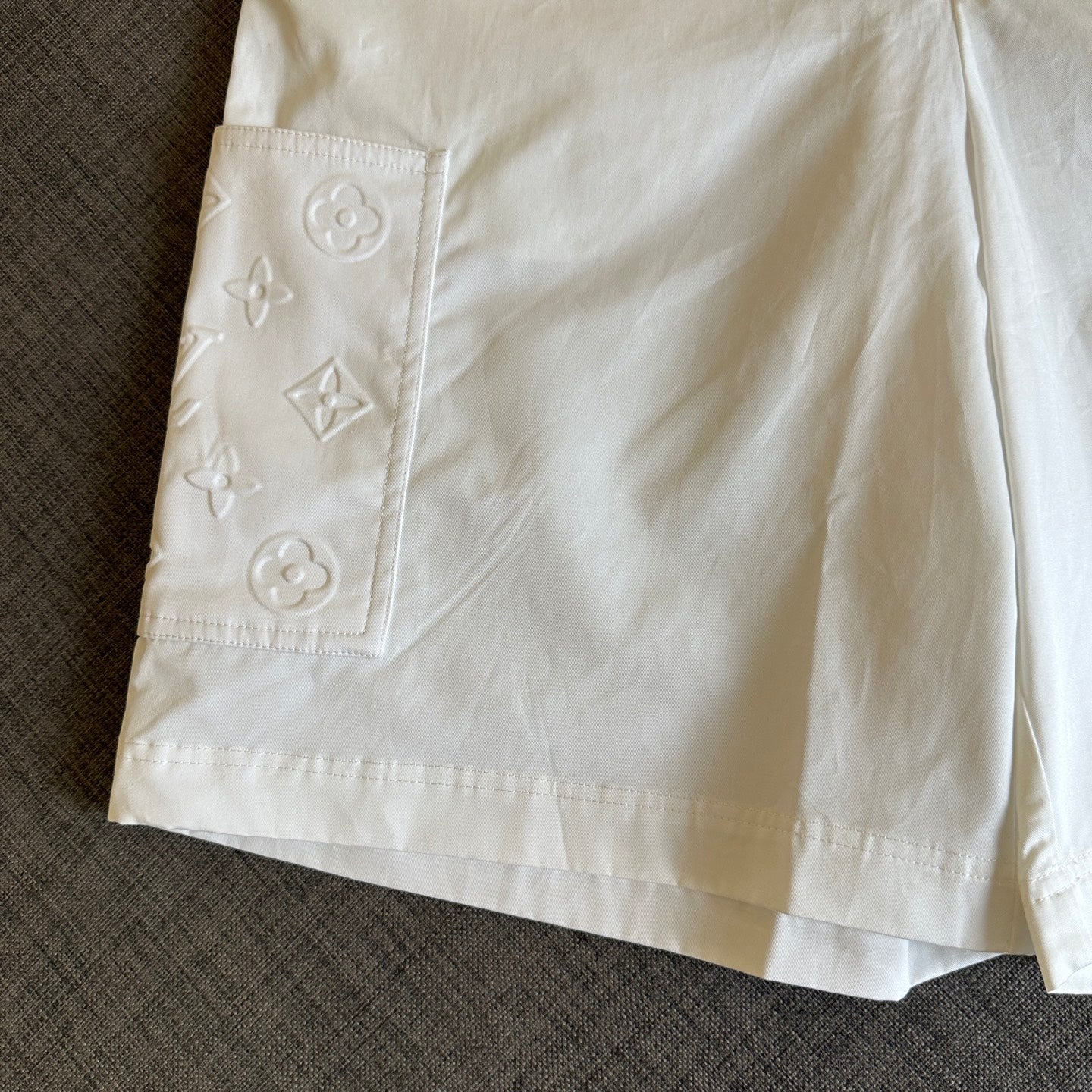 250917 New high-quality pocket embossed monogram shorts