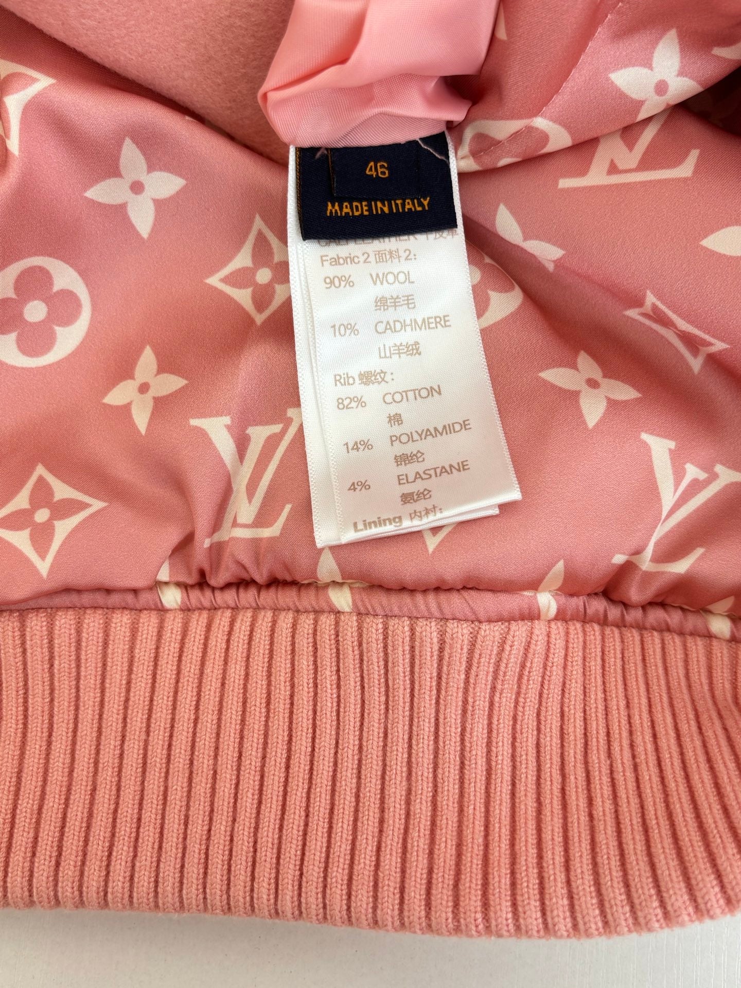 250917 A new high-quality baseball jacket with a front pocket decoration