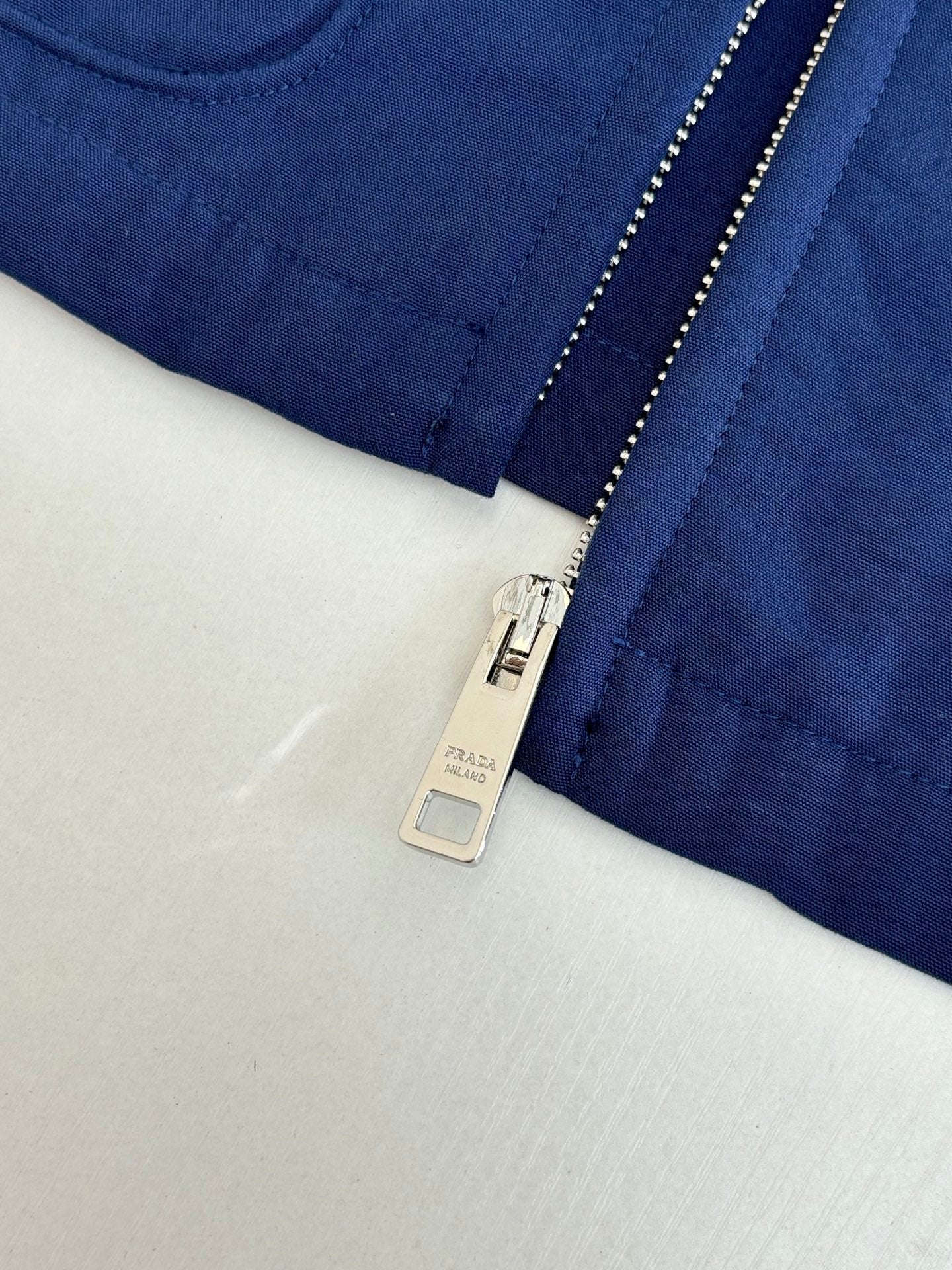 250917 A new high-quality color-blocking printed logo jacket