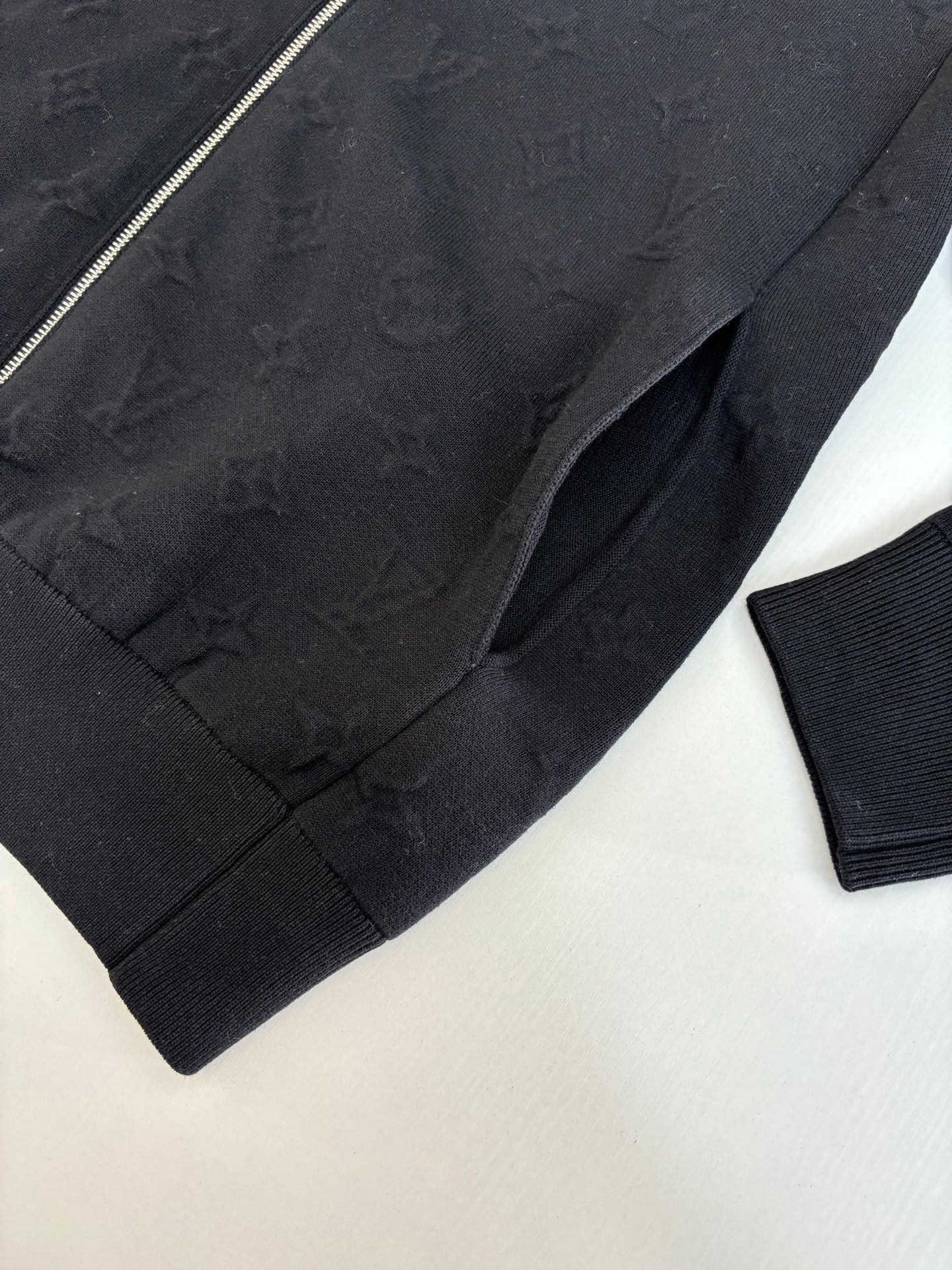 250917 New high-quality embossed stand-up collar knitted coat