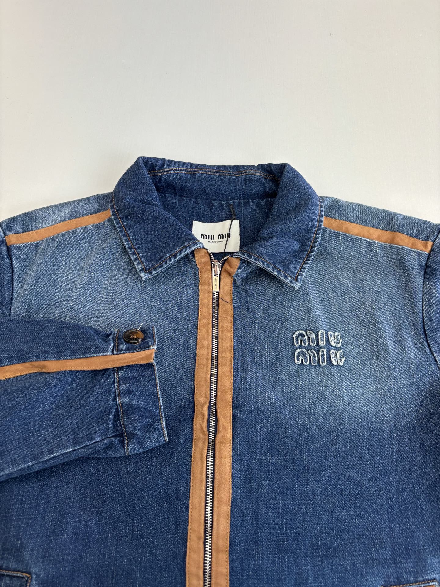 250917 A new high-quality distressed washed leather zipper jacket