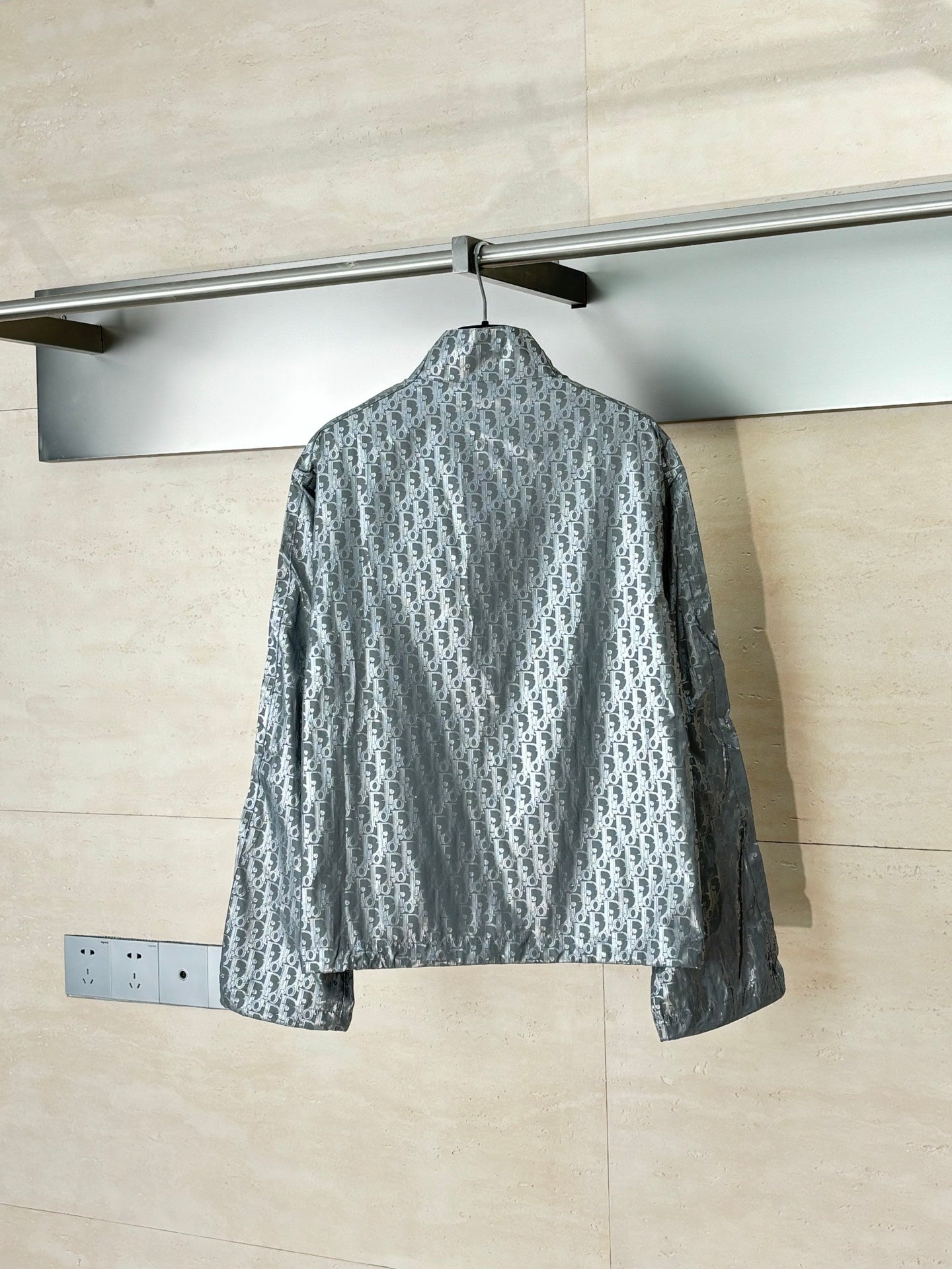 250917 New high-quality printed reflective long-sleeved button-up coat