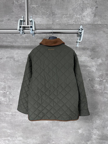250917 A new high-quality classic quilted down jacket