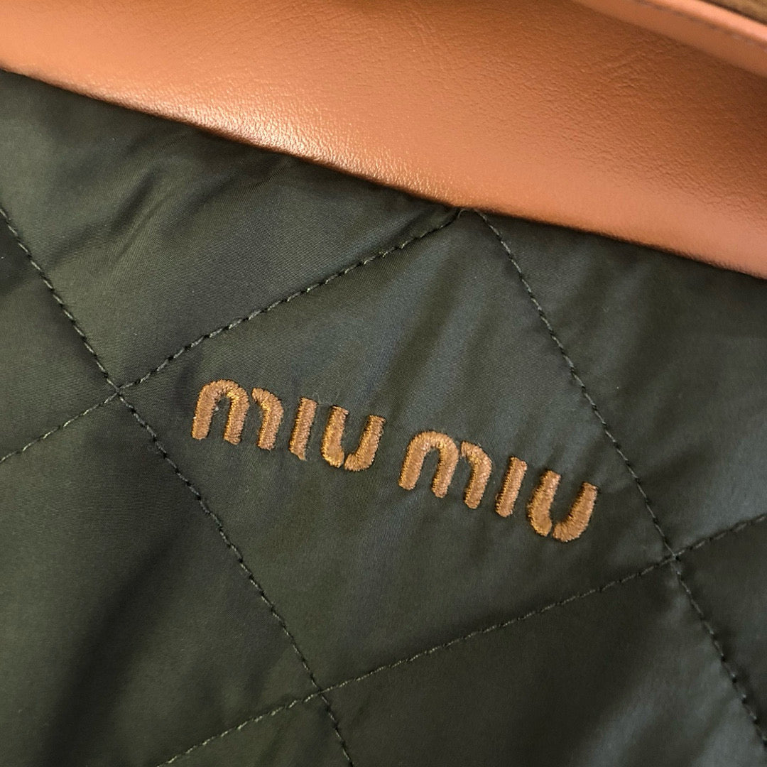 250917 A new high-quality classic quilted down jacket