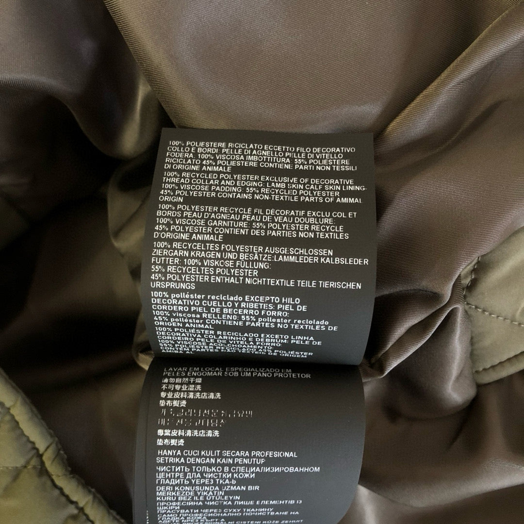 250917 A new high-quality classic quilted down jacket