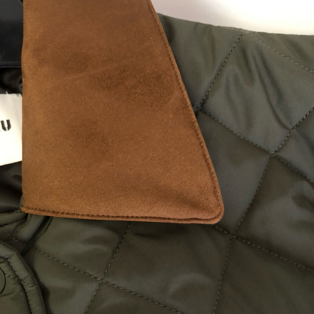 250917 A new high-quality classic quilted down jacket