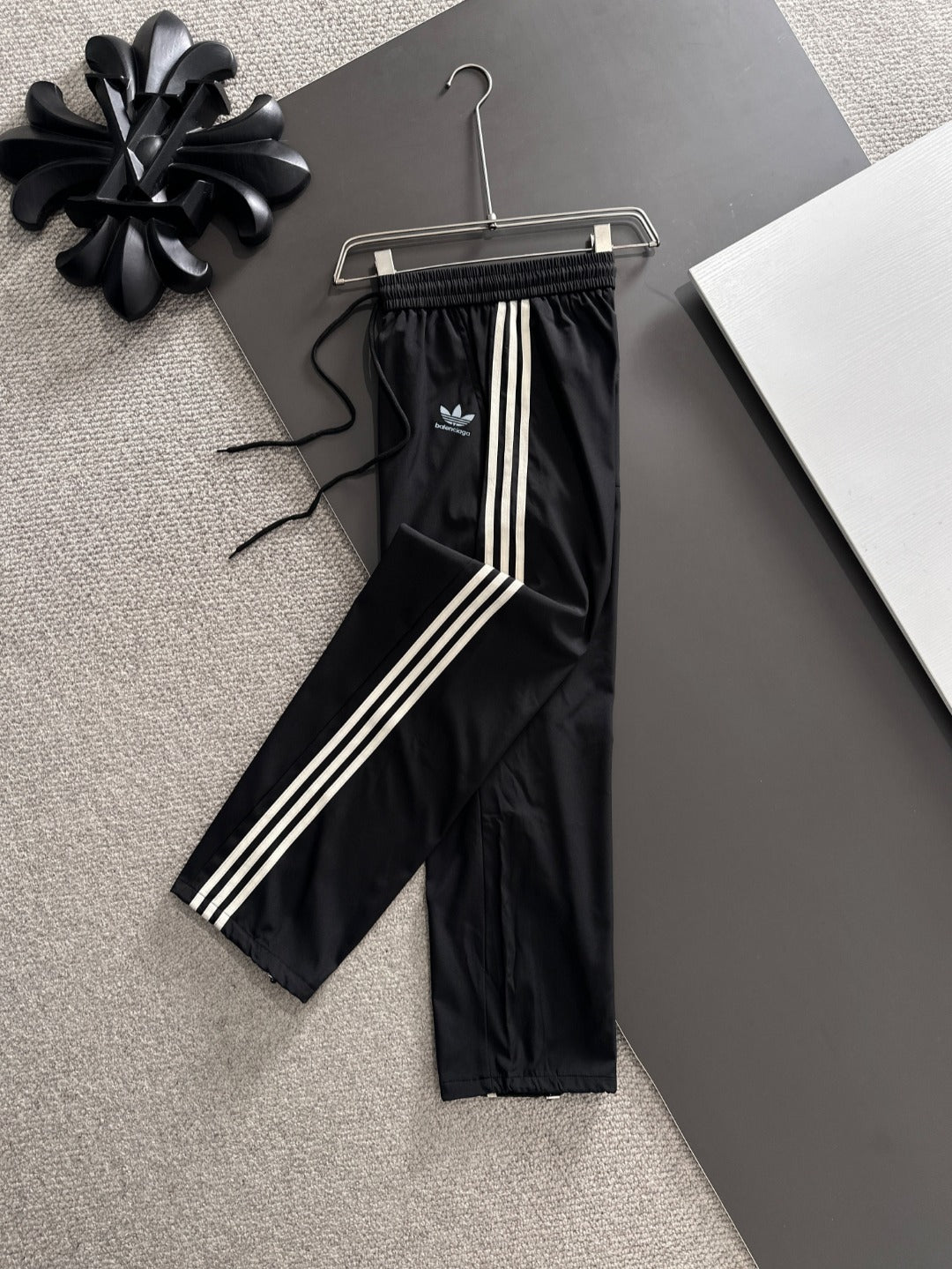 250917 New high-quality three-piece side loose sportswear pants