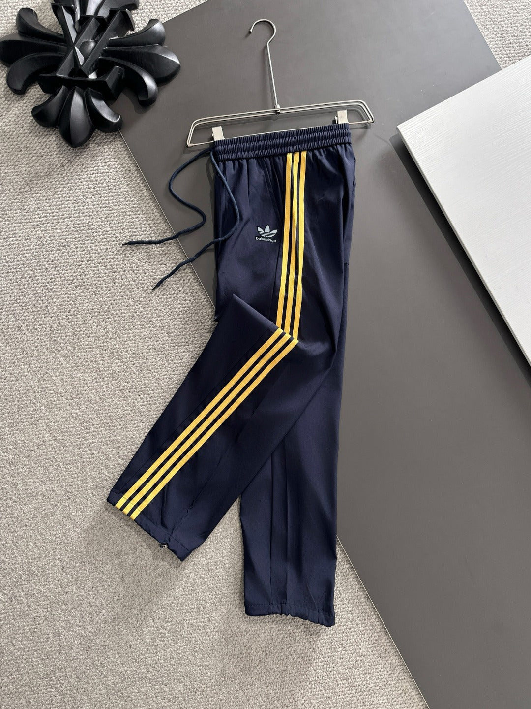 250917 New high-quality three-piece side loose sportswear pants