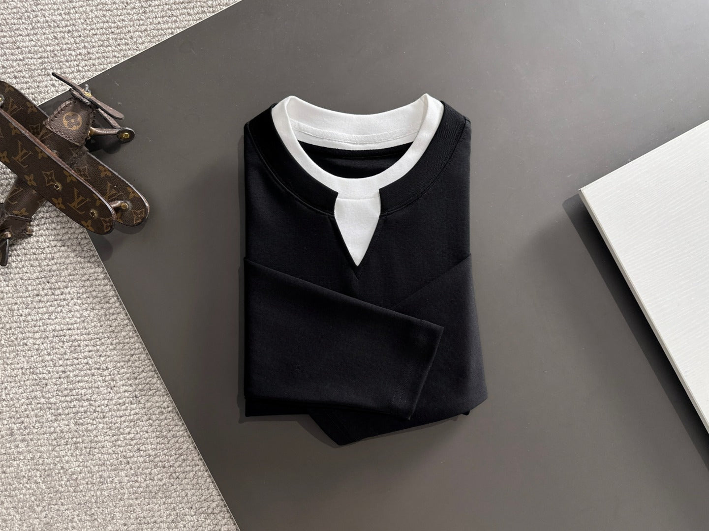 250917 New high-quality, color-blocking round-neck long-sleeved style
