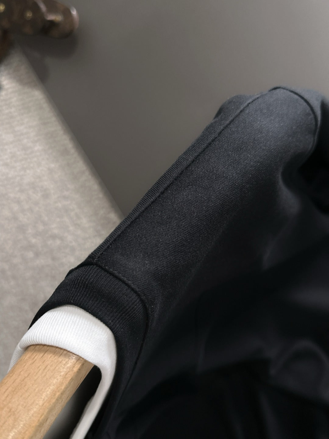 250917 New high-quality, color-blocking round-neck long-sleeved style