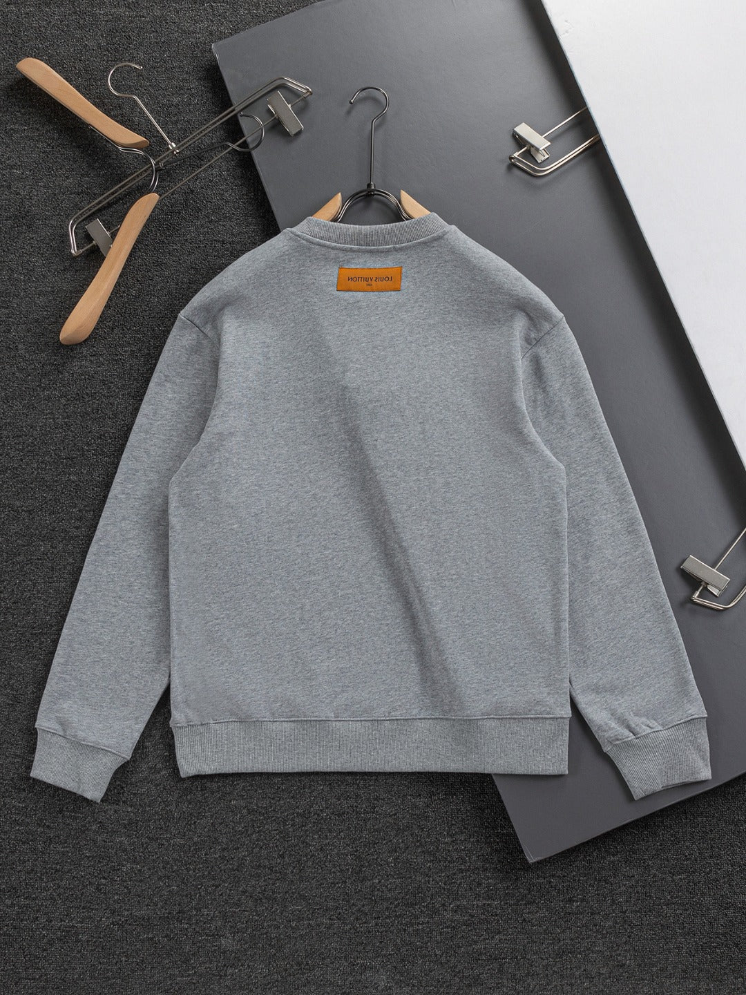 250917 A new high-quality, classic icon pullover with a round-neck sweatshirt