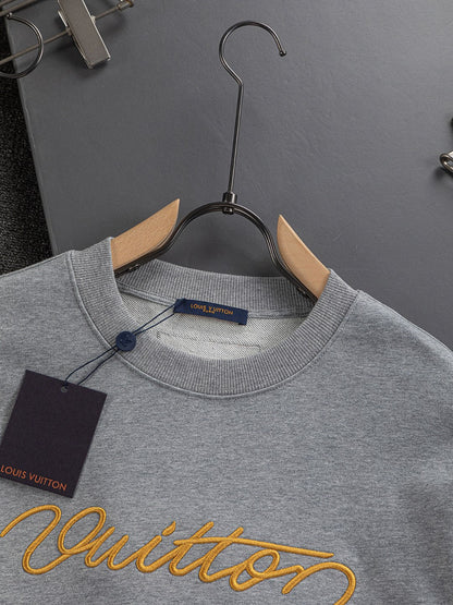 250917 A new high-quality, classic icon pullover with a round-neck sweatshirt