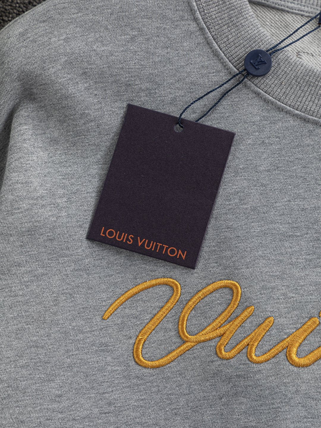 250917 A new high-quality, classic icon pullover with a round-neck sweatshirt