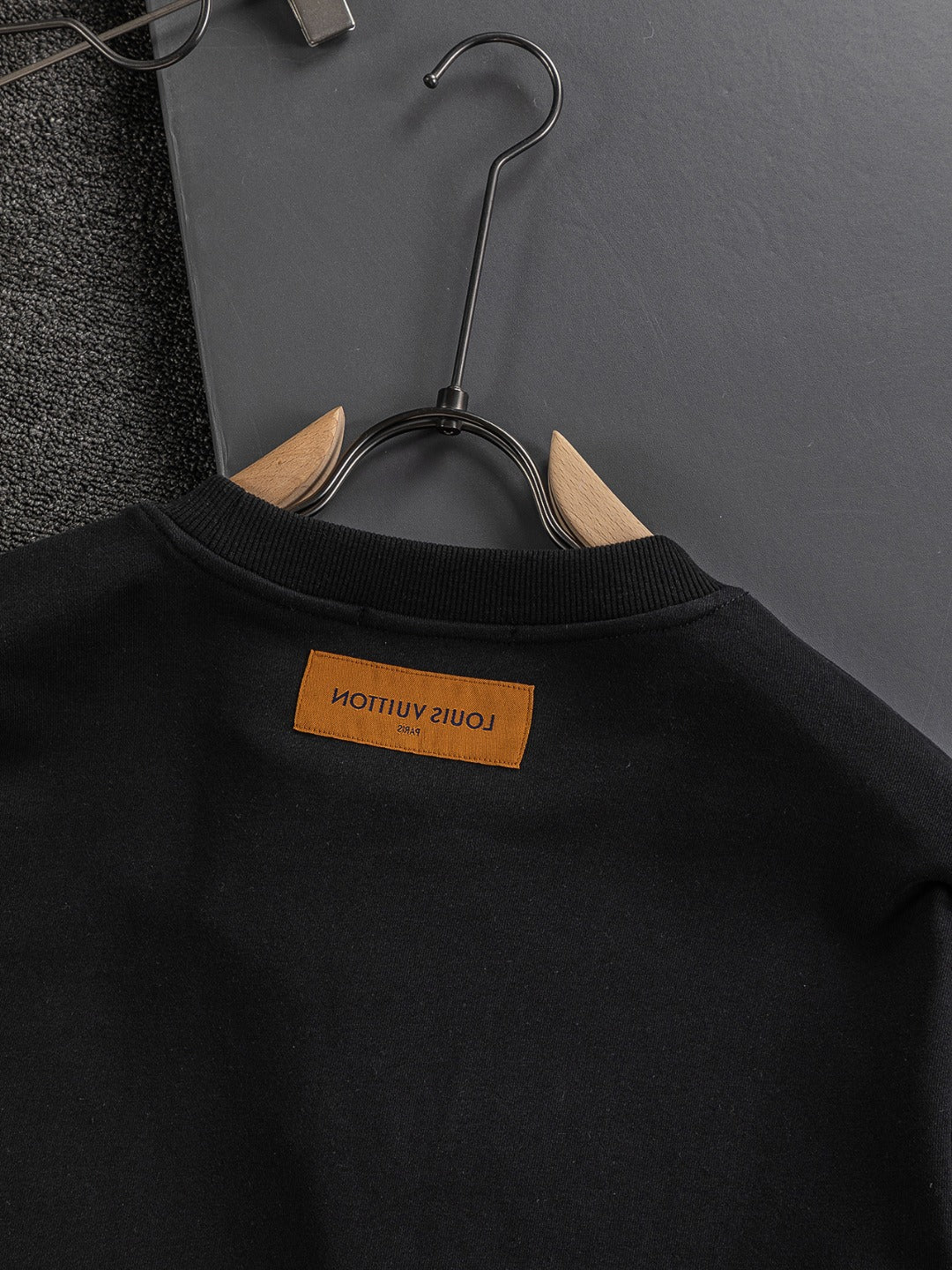 250917 A new high-quality, classic icon pullover with a round-neck sweatshirt