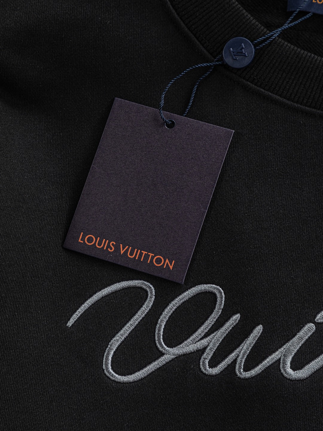 250917 A new high-quality, classic icon pullover with a round-neck sweatshirt