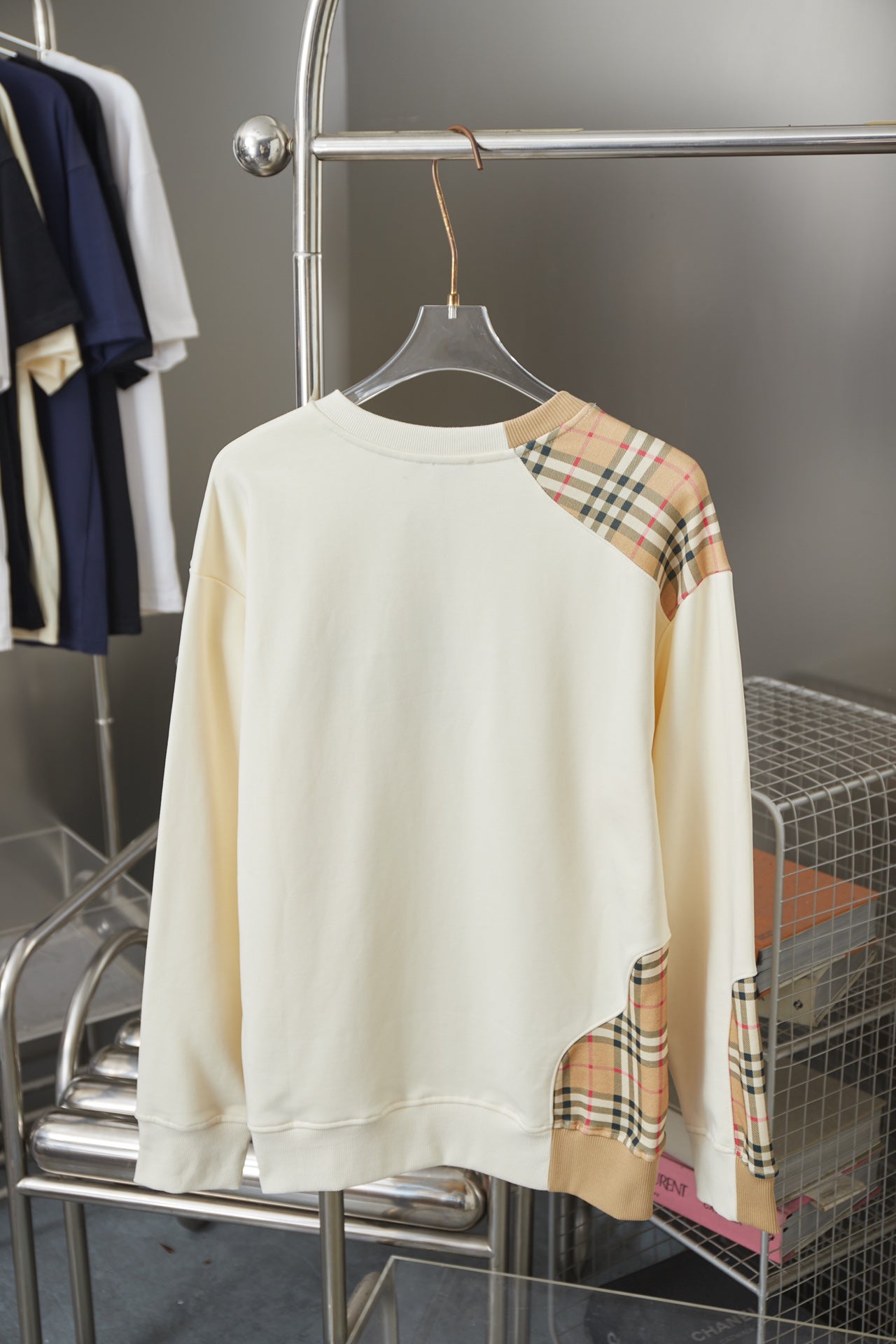 250923 new high-quality checkered patchwork embroidered round-neck sweatshirt