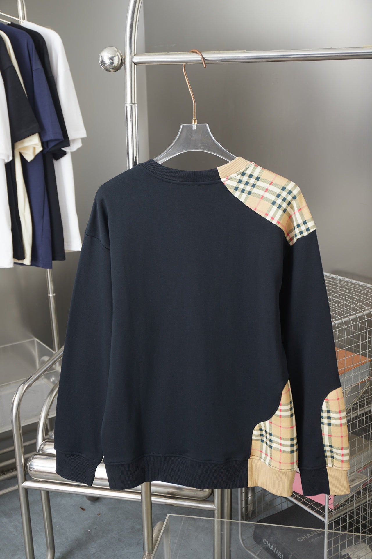 250923 new high-quality checkered patchwork embroidered round-neck sweatshirt