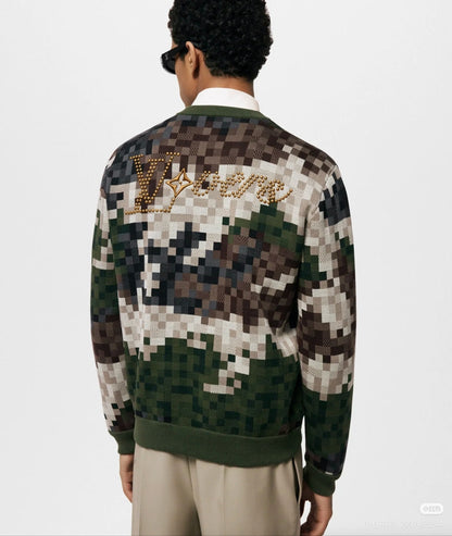250923 New high-quality gradient Mosaic camouflage sweater