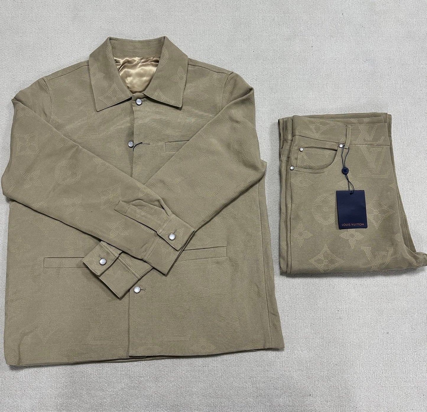 250923 A new high-quality embroidered set filled with printed denim jacket