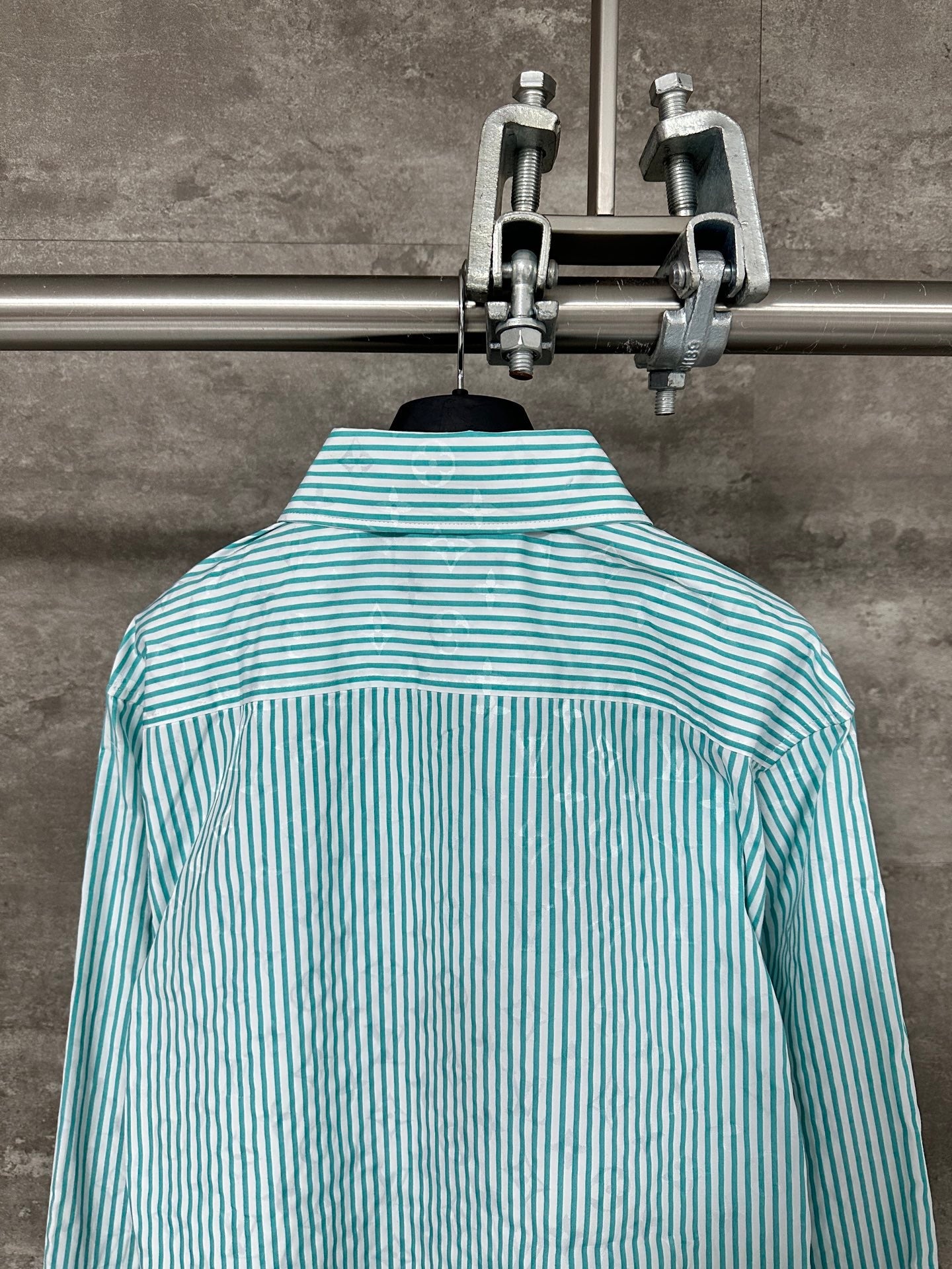 250923 New high-quality striped long-sleeved shirt