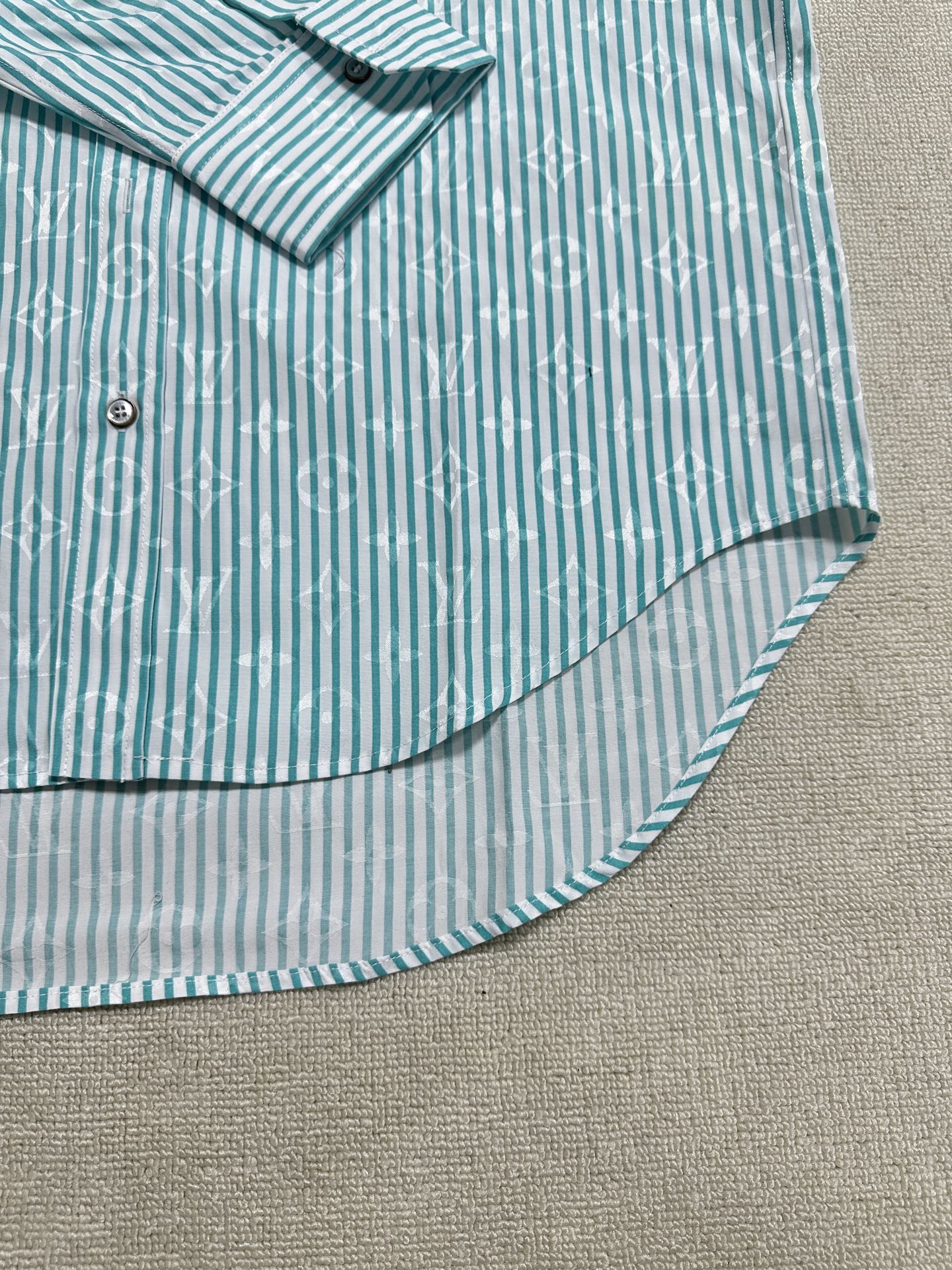 250923 New high-quality striped long-sleeved shirt