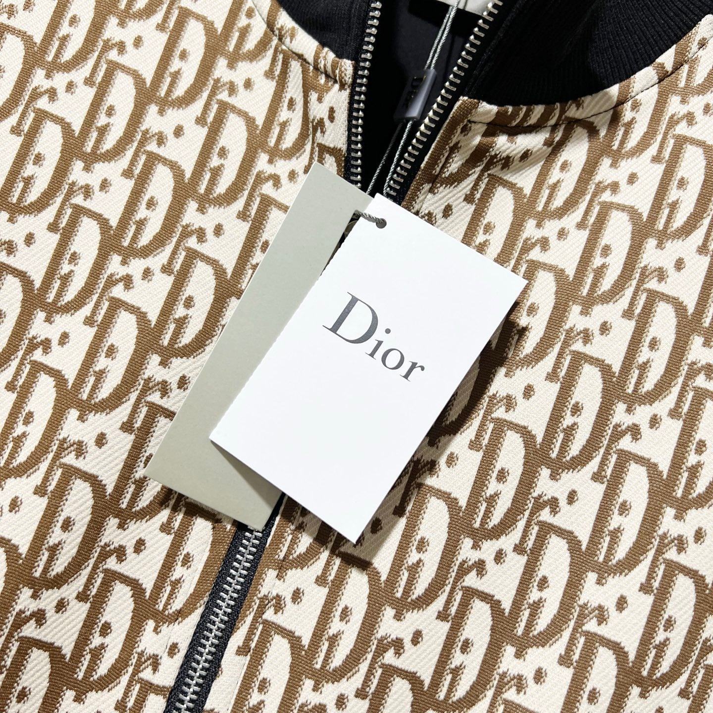 250923 A new high-quality color-blocking and splicing letter-shaped jacket