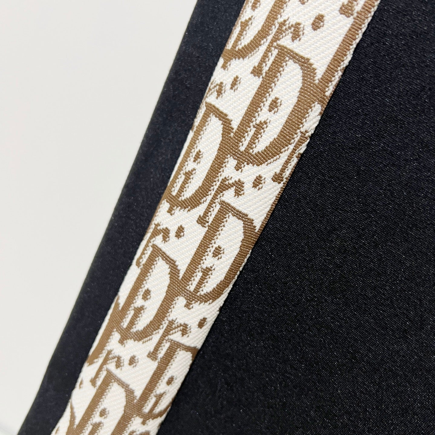 250923 New high-quality dark-patterned jacquard red and blue webbing patchwork sportswear pants